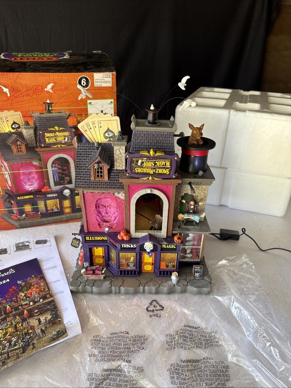 Lemax Spooky Town Halloween Village Smoke & Mirrors Magic Shop 45218 Open Test
